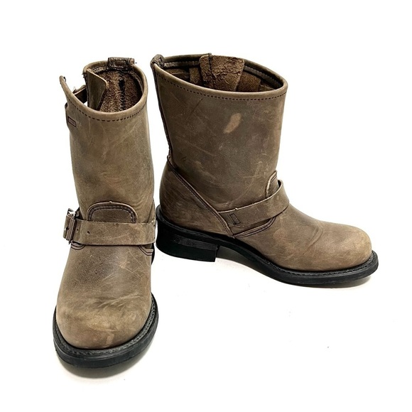 Vintage Y2K women’s tan nubuck leather dual buckle engineer boots - Picture 5 of 9